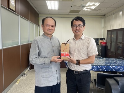Link to 115年6月3日客語專家徐建芳老師到院討論。圖片