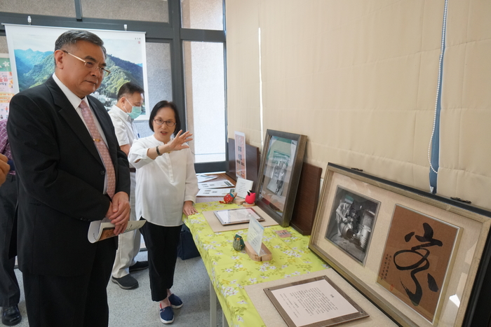 客家創意靜態展-客家纏花、書畫陶藝、紙雕、茶道、客家空拍龍脈圖圖片